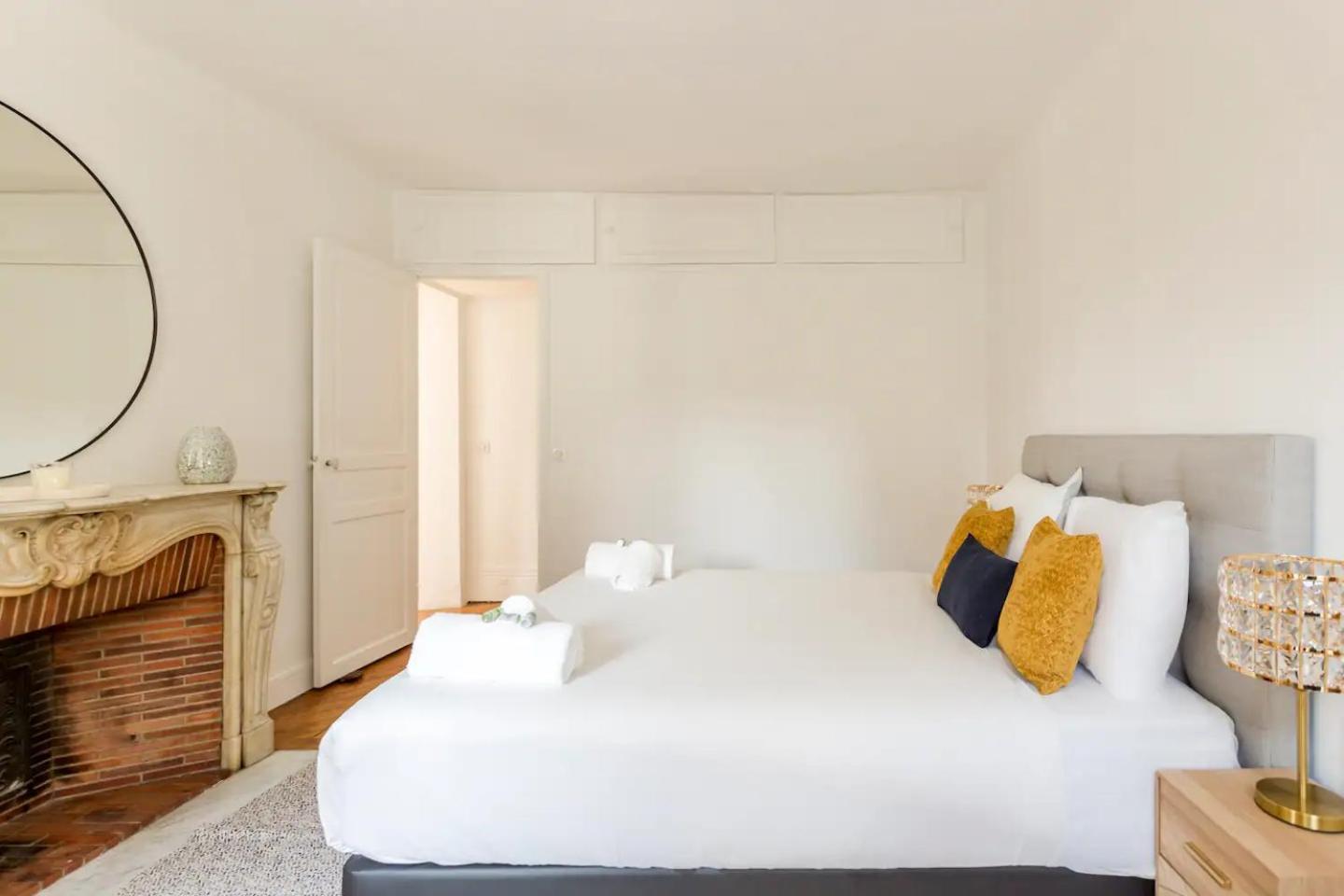 8P - 3Br Le Marais Spacious - Central - Historic Apt Paris Eksteriør bilde