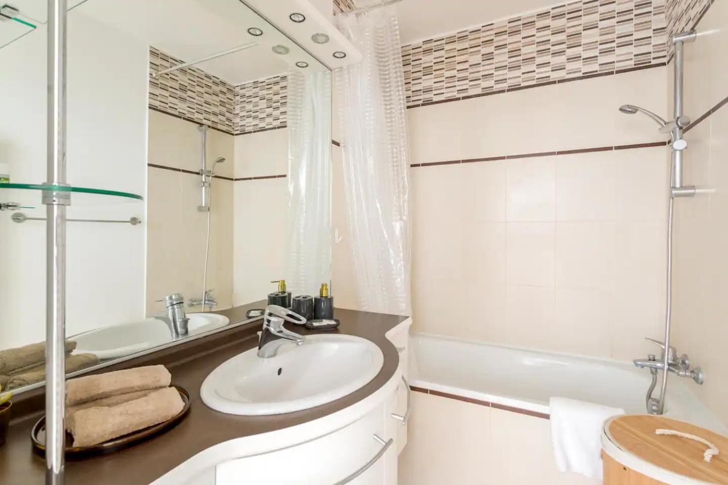 8P - 3Br Le Marais Spacious - Central - Historic Apt Paris Eksteriør bilde